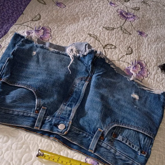 Vintage Y2K 501 Daisy Dukes Mini Shorts Women's Distressed Retro Booty 30 10
